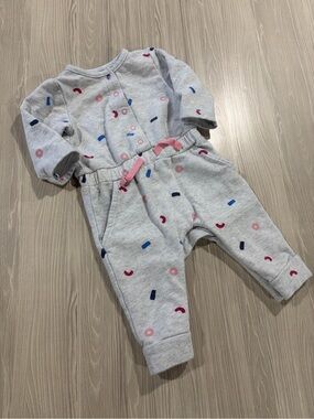 7/$20 Heather Gray Baby Jumpsuit with Pink & Blue Confetti Print Snap Closure